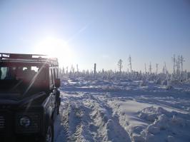 Я вас удивлю, но есть ещё места, где препятствия искать не приходится. И даже наоборот - объезжая препятствия засаживаешь транспорт так, что и бульдозера не помогают.