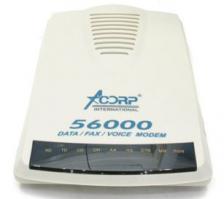 Какой молодец, просто мастер. Корпус пульта радиоуправления, похоже, из модема сделан. Старый добрый диал-ап :)