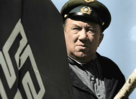 Макарыч, принимай аппарат! Во, махнул не глядя!