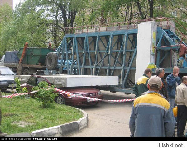 Еще вот так бывает, держитесь от панелевозов подальше