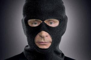 Неожиданное "нападение" на колонну ОМОНа