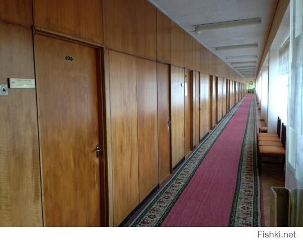 Для сравнения даю фотографии двухместного люкса филиала из Латвии (Юрмала)