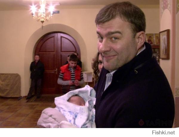 Пореченков похищает украинского младенца