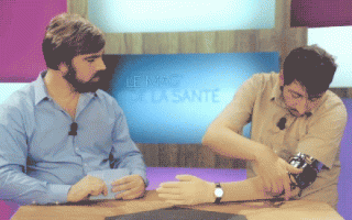 Мужик видно холостой. Забыл переключить протез с ночного режима.