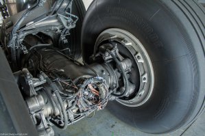 Продам комплект резины Бриджстоун (лето).Пробег минимальный. Самовывоз из Тулузы.