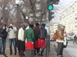 Что, уже нельзя две фотки в одном камменте запилить?