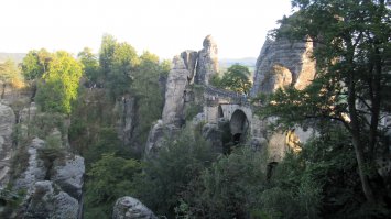 В Бастае, помню, красивые мосты...