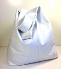 красавец тип, а из кожи пусть себе чемодан сделает