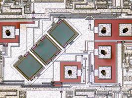 Автор похоже репостил статью без всякой проверки  Это похоже - микросхема фотоприёмника :)
