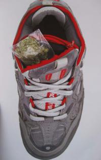 не хватает этих тапок. ! и сразу ещё 2 кармана