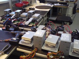 Ну я же там работал. Там была сборка.
Вот фотки с моего рабочего места.