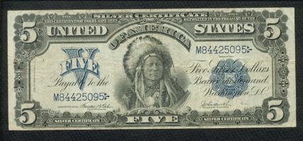 Надо уточнить - это не доллар, это нота федеральной резервной системы, что и пишется на самой ноте: рис. 1

А вот сам доллар, который является деньгами США и обеспечен золотом, надпись жирным шрифтом под портретом Хамильтона (Гамильтона), а не правом покупки нефти выглядит вот так: рис. 2

Есть еще и серебряный доллар, старый правда, но тем не менее обязателен для обращения в США при его предъявлении, правда там проблема с масонскими знаками: рис. 3.