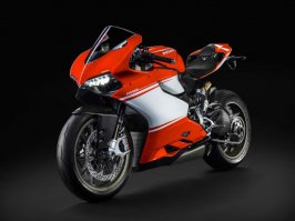 я понимаю что хотели сделать крутой стрит, но по-моему все же переусердствовали. тех.доработки это хорошо, но внешний вид на мой взгляд мягко сказать не очень