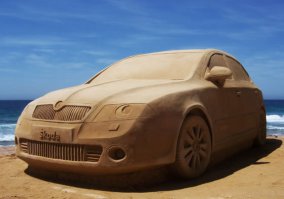 Mercedes-Benz из кирпича и цемента