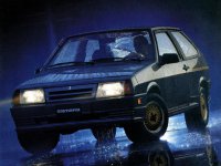 Lada Samara 3-door CA-spec '1987–97
Экспортная версия ВАЗ 2108 для рынка Канады. Основной внешней отличительной особенностью "Самар" для канадского рынка являлись интегрированные в бока бамперов габаритные огни в соответствии с североамериканским стандартами.