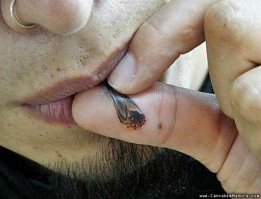 27 татуировок, которые превратят ваши пальцы в произведения искусства