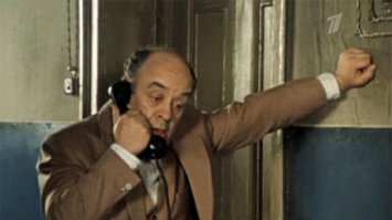 Фильм "Покровские ворота"--А кто не пьет?! Назови! Нет,я жду!---А не хлопнуть ли нам по рюмашке? Заметьте! Не я это предложил!