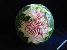 Голова дракона из арбуза