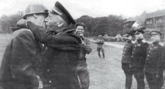 Гаденыш. Как бы ты не старался,не получится. :) Есть фотодокументы.
 МЫ выиграли ЭТУ войну. МЫ победили!