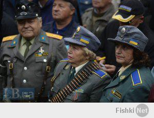 Это вы про то что русский спецназ закрылся в доме профсоюзов а потом поджог себя ? Это русские прыгали по майдану? или вы про этих русских окупантов что на фото ? )  Тогда я с вами полностью согласен!