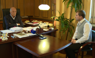 Говорухин, классный и умный мужик. На недельке с ним общался. Честно, приятно было с ним познакомиться с режиссёром любимой с детства картины!!!Здоровья ему и творчества!