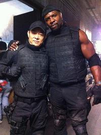 Вот я только не пойму некоторых актёров, которые снимаются в тухлой и тупой рекламе. им что денег мало???