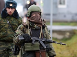 Посвятил работе простых людей, ну-ну...складывается впечатления, что у нас почти все работают мелким офисным планктоном.