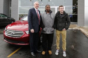 Ежедневно этот мужчина преодолевал пешком 34 км на работу и обратно