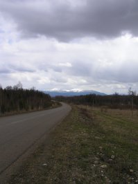 Саяны начинают виднеться уже в 200км от Красноярска