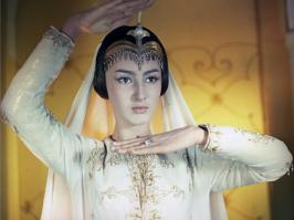 А мне всегда Будур нравилась)