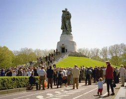 Так это же Берлин, Трептов-парк