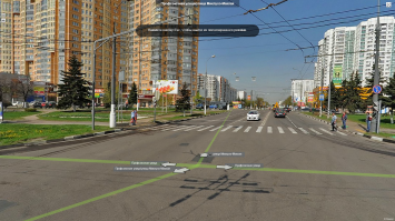 Вот ты в натуре - ДЕБИЛ! Мало того, что ты смысла правил не понимаешь, так ты еще и по геометрии был двоечником!
- По каким законам ты расписываешь? Ты ни одного пункта ПДД, закона или ГОСТа не привел в пример.
- То, что я нарисовал, я смотрел, потому как имею оба глаза с отличным зрением. А вот у тебя, видимо, одна из инвалидностей - по зрению. Там ,где ты нарисовал ПП, его не может быть в априори - там забор (ограждение)! см.изобр.
- Такие ПП есть везде. см.изобр.
- П.13 ПДД ПРОЕЗД перекрестков
13.8. "При включении разрешающего сигнала светофора ВОДИТЕЛЬ обязан уступить дорогу транспортным средствам, завершающим движение через перекресток, и пешеходам, не закончившим переход проезжей части данного направления."
Вернемся к тому, что автоледи не имела право останавливаться на ПП, а в момент включения зеленого пешеходного ехать ей было некуда из-за стоящего впереди Форда. Соответственно, даже если она выехала на перекресток, она не имела права останавливаться на ПП и обязана была пропустить пешеходов.
- Да, я пешеход, когда выхожу из своего авто, как и все автовладельцы. А на такую машину, как у меня, при средней московской зарплате в 30000 ты будешь работать больше 7-ми лет (при условии, что не будешь есть и будешь жить на улице), а если в кредит, то и того больше.
- В приложенном изображении с ЯндексКарт видно затёртые полосы ПП, который расположен, как ты говоришь "перед светофором, и перед знаком".
Чтобы парировать твой срыг глупостей напишу, что фото с Яндекса сделано ДО внесения изменений в ГОСТ Р 52289-2004, согласно которым даже на регулируемых перекрестках ПП обязаны обозначаться знаками 5.19.1/5.19.2, которые на панорамах Яндекса отсутствуют, а на видео уже присутствуют (но на расположение ПП это не влияет!).
- "Эти знаки от которых ты рисуешь ПП обозначают переход на другой стороне перекрестка, как раз авто из которого идет съемка стоит на ПП!" Данные знаки, как и большинство, ставятся ДЛЯ ВОДИТЕЛЕЙ ТС, поэтому и располагаются перпендикулярно(значение этого слова посмотри в инете сам) по отношению к проезжей части. И соответственно указывают на границы того ПП, на котором стоит автоледи. А для рега знак должен стоять, как на противоположной стороне перекрестка.
Исходя из того бреда, который льется из твоего дырявого котелка, делаю вывод, что ты живешь в каком-то поселке, в котором нет ни одного перекрестка и светофора, поэтому и не знаешь, как они могут/должны выглядеть. Также ты являешься инвалидом не только на глаза, но и на голову.
Думал, что получится переубедить тебя, но, исходя из того, что ты инвалид, понял - это невозможно. Прощай!