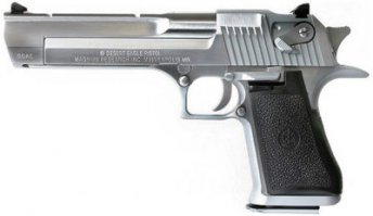 Самое главное забыли про Десертного Ёжика (Desert Eagle). Один из самых культовых киношных пестиков. Причем киношная крутость прямо противоположна его беспотновости. Самая чиздатая сцена, на мой взгляд, из фильма "Большой куш"