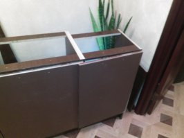 Вот, выложу плод своих рукожопских инженерно-сборочных способностей. Делал корпус под тумбу и слегка не угадал с длиной. Навесил последнюю дверцу и... Ох%ел - это мягко сказано 
Пришлось наращивать, но ржали все до упаду: