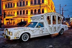 Так, чисто поржать. Карета-лимузин у нас в Днепропетровске