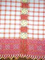 Существует огромное количество полотенец, скатертей, подзоров (полоса ткани с вышивкой или кружевом, которая пришивается к одному из длинных краёв простыни, так что при застеленной постели подзор остаётся открытым и свисает над полом), рубах, поясов, в орнаметах которых использовалась свастика.