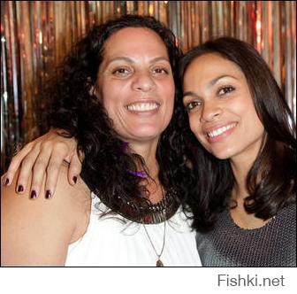 Чернокожих? 
1) Мать Холли Берри:

2)Отец Тенди Ньютон:

3) Мать Зои:

4) Мать Росарию:

5) Мать Алиши:

6) У Курри оба родителя метисы:

7) Отец Кристины:

8) Мать Катерины:

9) У Сиары тоже мать-метиска. 

Они там все полукровки. Метиски-да. Чернокожие-нет.