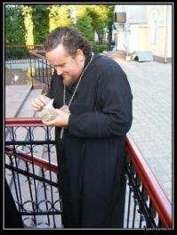 У нас тоже такие старцы есть.