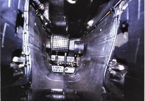 Если адресовалось мне - спасибо, но я не Аркадий.
А вот к сути и фото кокпита с педалями.