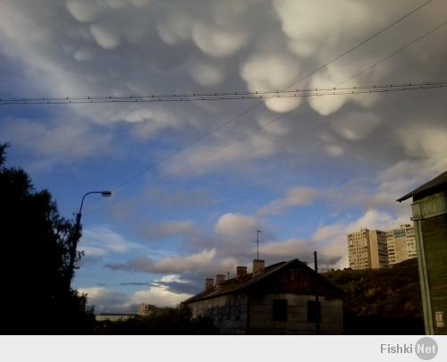 У нас в Мурманске были как-то трубчатые облака несколько лет назад..эх, и только сейчас узнала как называется)