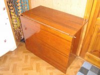 Он выглядит как обычный диван, но посмотрите, что получается. Вау!