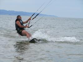 Любопытно было бы посмотреть. Не очень далёк от этого. Фото меня.