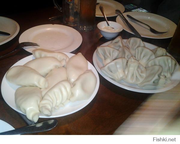 Немного о грузинской кухне: хинкали с мясом и сыром, шкмерули, харчо и шалык из индейки. К сожалению, не сфотографировал хачапури (по-мегрельски, по-аджарски, по-имеретински и т.п.). Грузия отличная страна, которую однозначно стоит посетить.