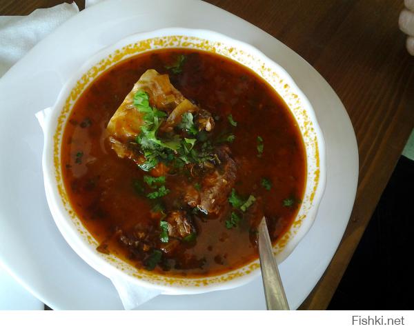 Немного о грузинской кухне: хинкали с мясом и сыром, шкмерули, харчо и шалык из индейки. К сожалению, не сфотографировал хачапури (по-мегрельски, по-аджарски, по-имеретински и т.п.). Грузия отличная страна, которую однозначно стоит посетить.