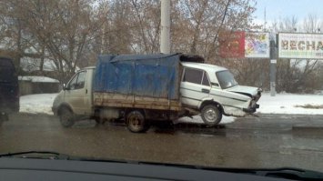 Надо срочно звонить таджикам! такую тяжелую работу могут сделать только они