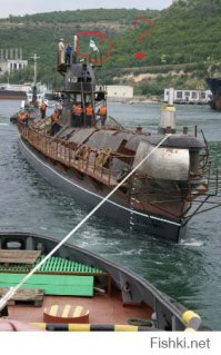 с этой украиной все уже рехнулись объясни мне тогда почему у них весит финский флаг.... или школота только обзыватся умеет)