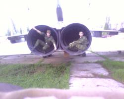 Вспомнилось. Фото со плохонькой камеры Nokia, как теперь уже кажется далекого 2004. Очень большой. Для сравнения - мой рост 175.