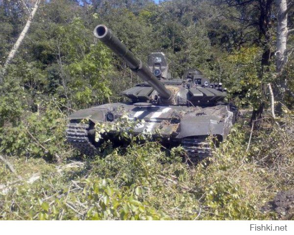 Вот Т-72 ВСУ с белыми полосами. В чем проблема?