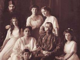 А чё с многоуважаемым Григорием Ефимычем фоток нет?