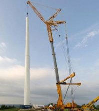 По всей видимости данная подборка фотографий делалась лет сорок назад. С тех пор много воды утекло, вот например кран грузоподъёмностью 1200 тонн, для каменного блока с шестой картинки.